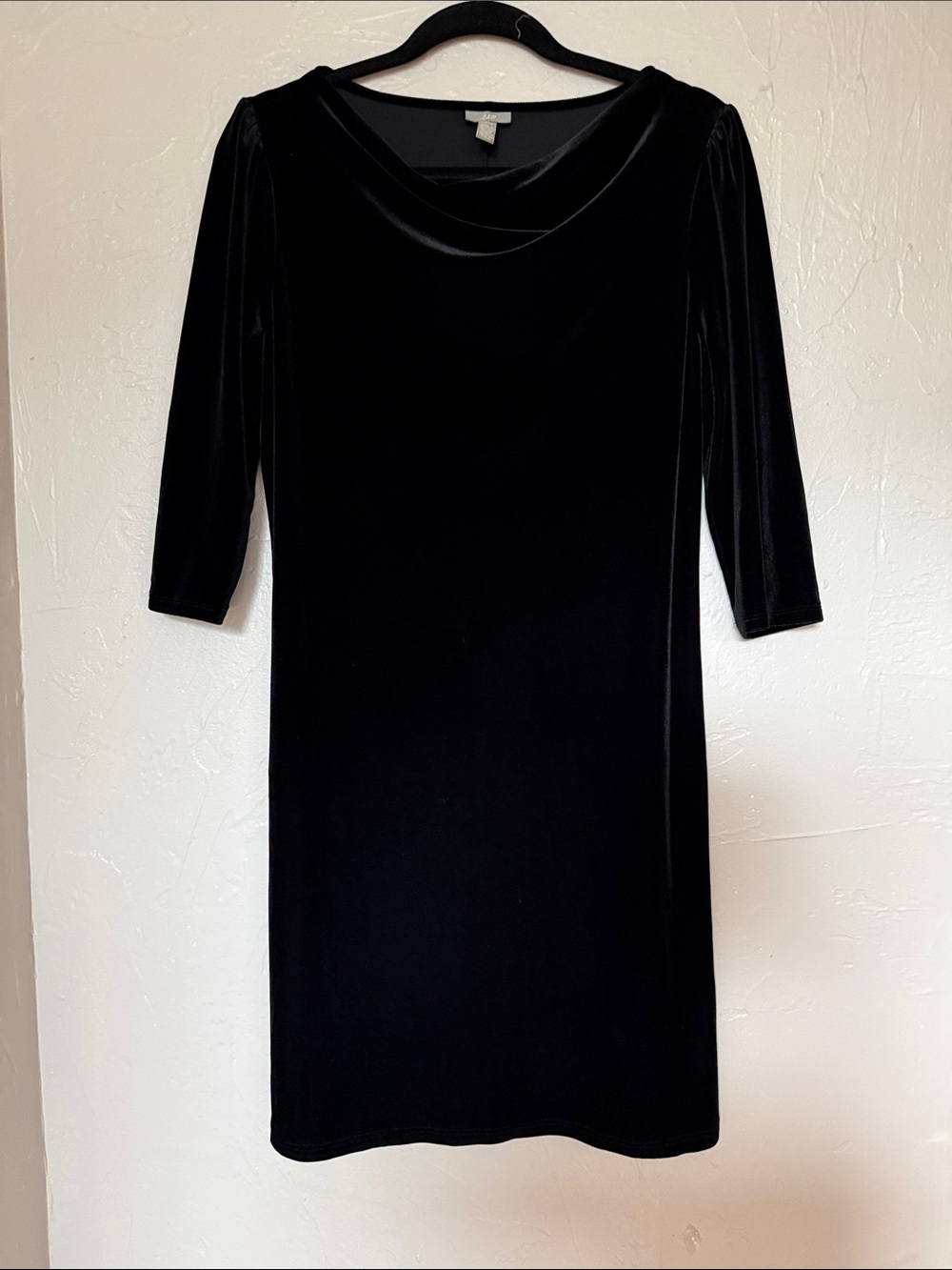 Classic Simple Black Velvet Dress - Timeless Evening Look New